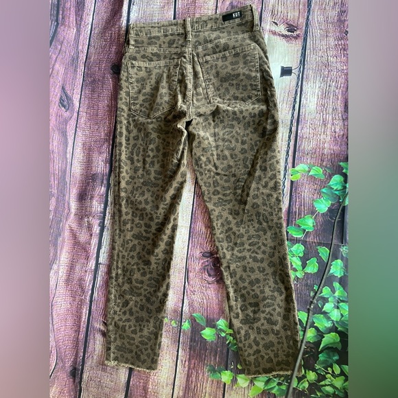 Mom Jean - Picture 3 of 8